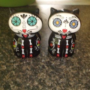 Blue Sky Halloween cat salt pepper shakers skull Day of the Dead